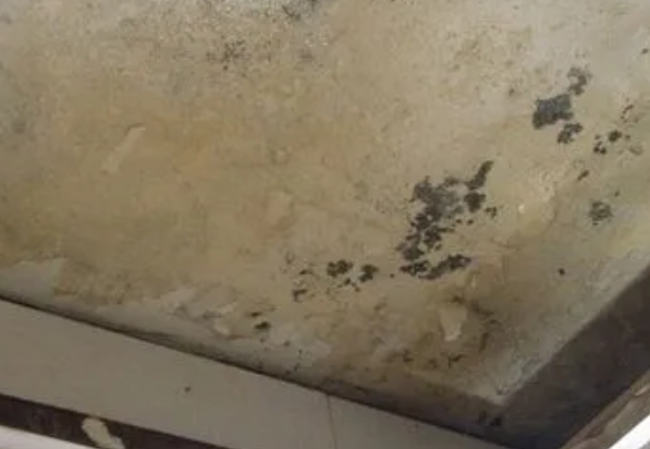 沧州市阳台漏水维修公司分享下沧州市卫生间渗水维修需要注意哪些问题。